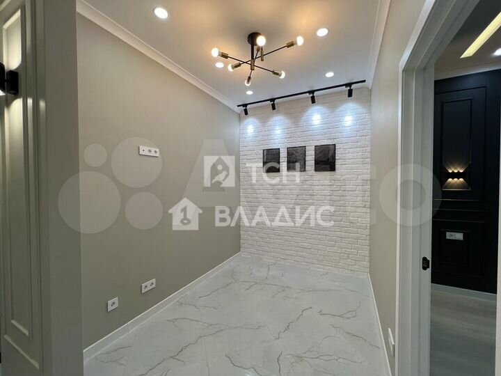 2-к. квартира, 42 м², 18/22 эт.