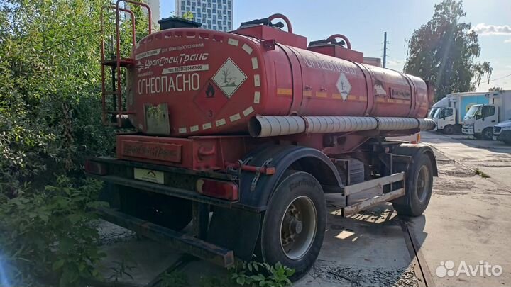 Прицеп бензовоз УралСпецТранс ПЦ4 УСТ94651, 2017