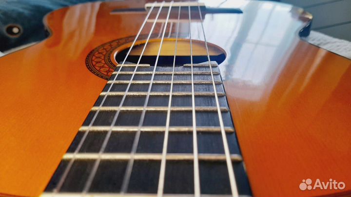 Продам гитару