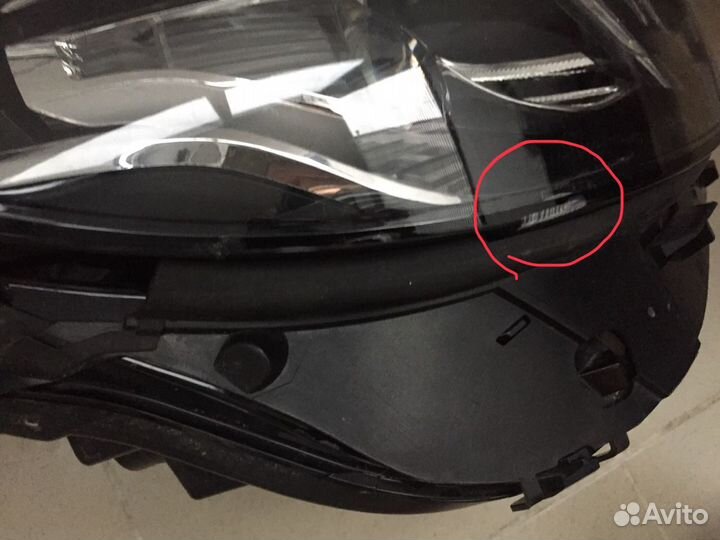 Фара дефект правая Mercedes E Class 2016