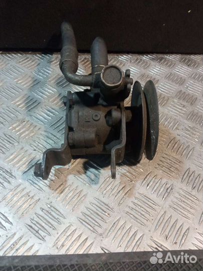 Насос гидроусилителя Nissan