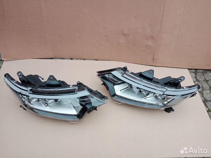 Комплект фар Mitsubishi Outlander III