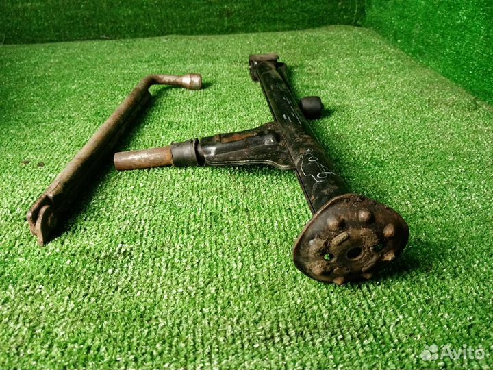 Домкрат Mercedes-Benz S300 W140 M104 104.990 (3.2)