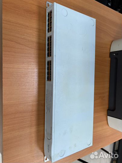 Коммутатор 24 порта