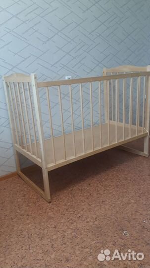 Продам детскую кроватку