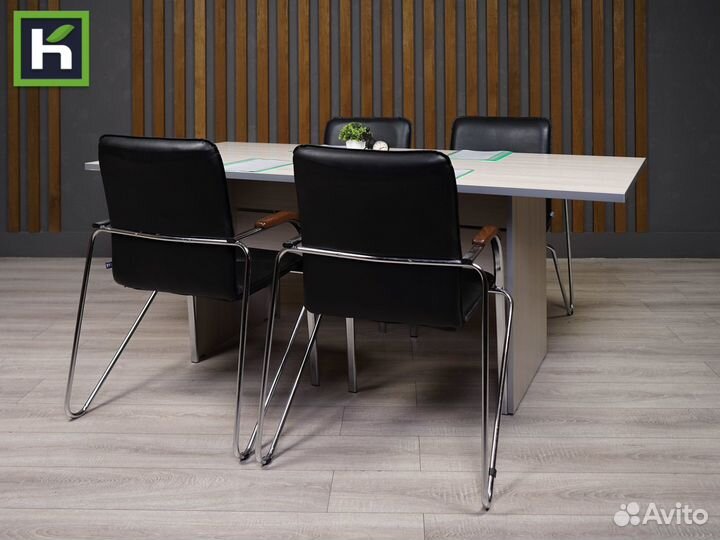 Стол для переговоров