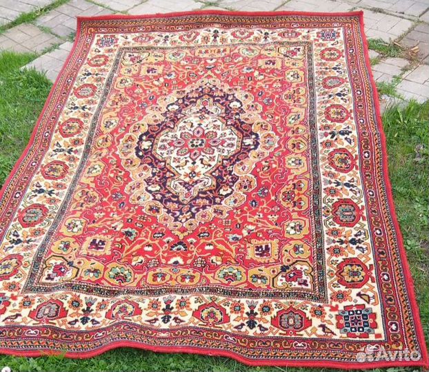 Ковер шерстяной