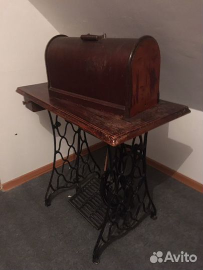 Швейная машина Singer