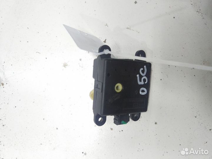 Nissan Almera (B10) моторчик заслонки отопителя