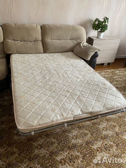 Большой угловой диван бу