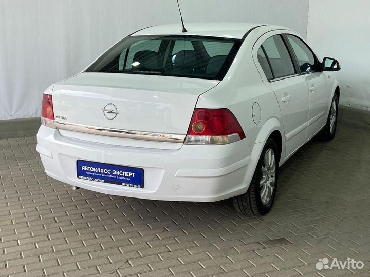 Opel Astra 1.6 МТ, 2013, 137 468 км