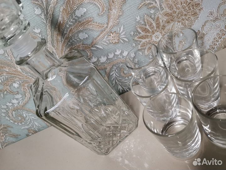 Подарочный набор штоф с 6 рюмками, новый