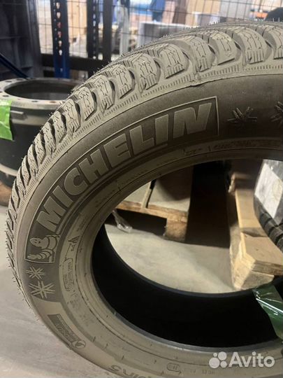 Michelin Alpin 5 215/65 R17 99H