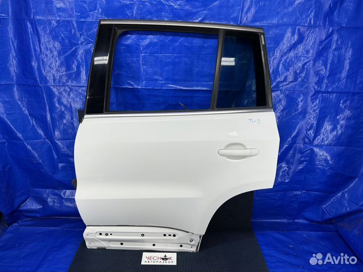 Дверь задняя левая Tiguan Тигуан цвет белый