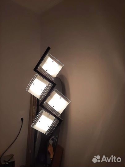 Светильник напольный