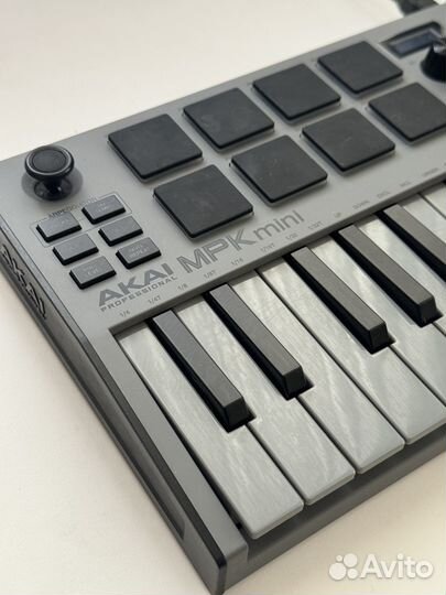 Midi-клавиатура akai PRO MPK mini MK3 Grey