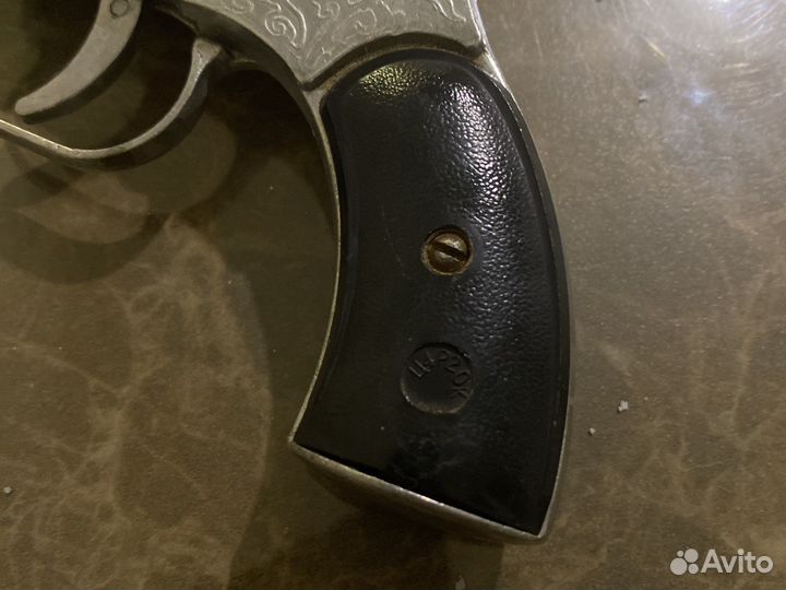 Детская игрушка.Револьвер СССР