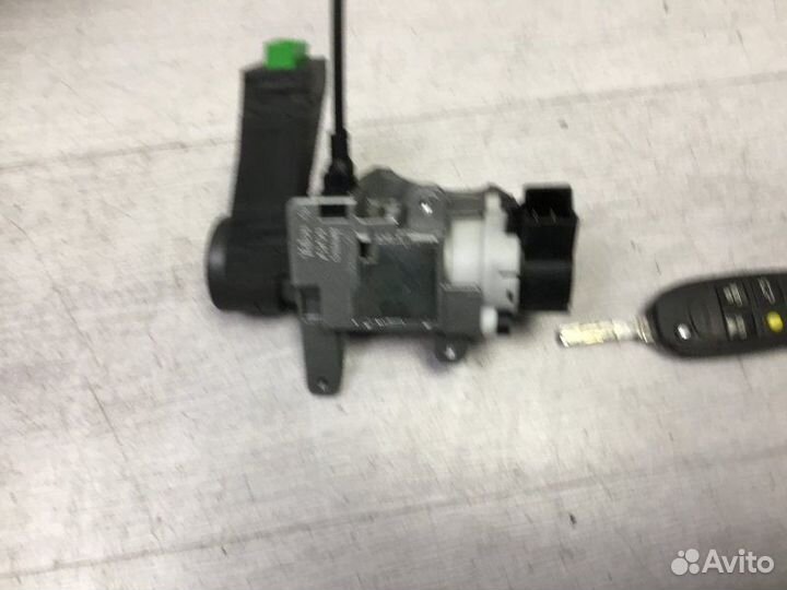 Замок зажигания Volvo Cross Country 2.4 2004