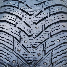 Nokian Tyres Hakkapeliitta 8 SUV 235/55 R17