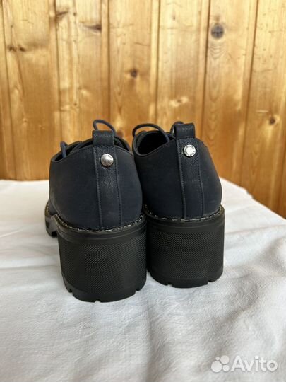 Ботинки женские