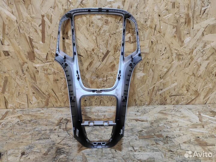 Рамка центральной консоли Opel Astra J