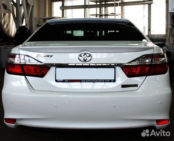 Спойлер багажника Toyota Camry 2011- lip