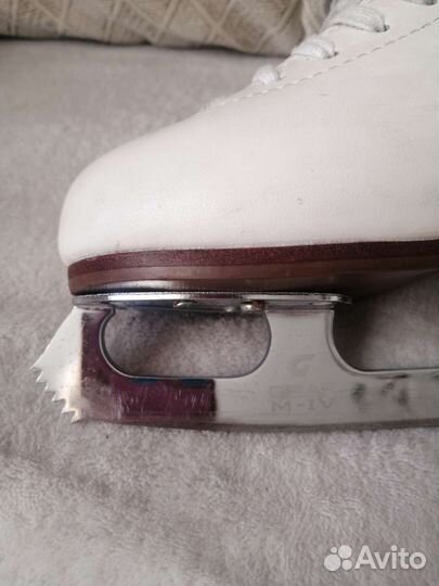 Фигурные коньки graf ace