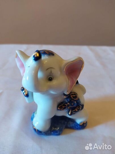 Фарфоровые статуэтки