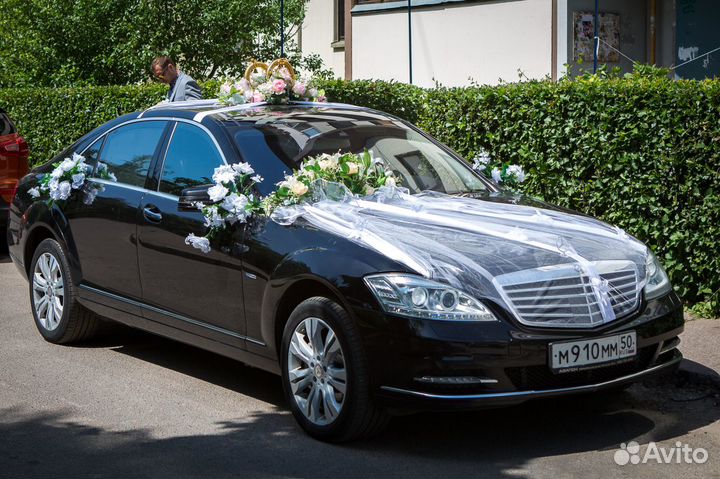 Свадебные украшения на машину