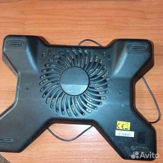 Подставка с охлаждением для ноутбука