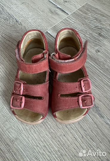 Босоножки для девочки
