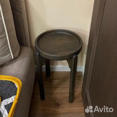 Прикроватный столик