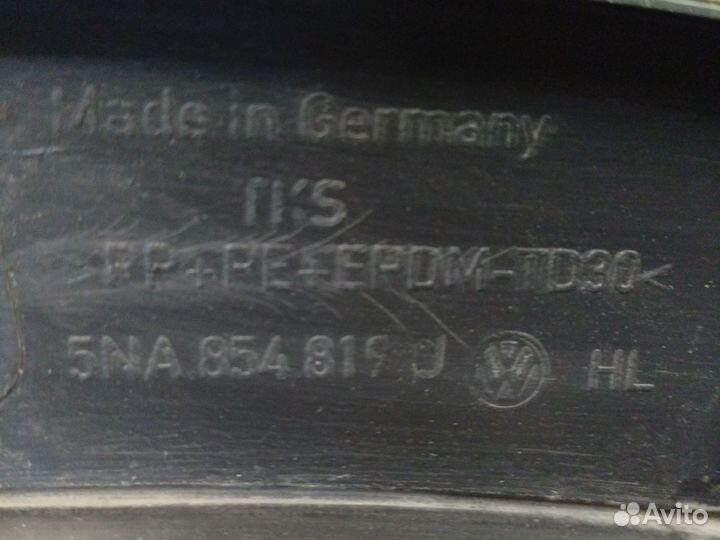 Накладка заднего крыла левого Volkswagen Tiguan