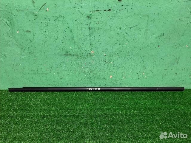 Уплотнитель стекла задний правый Honda Civic 4D