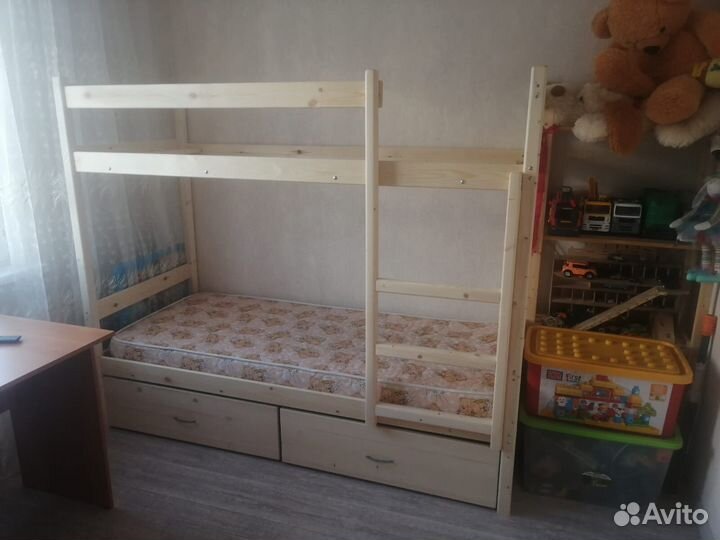 Двухъярусная кровать классика