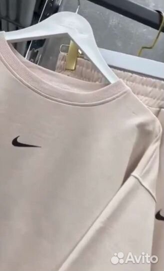Спортивный костюм женский Nike