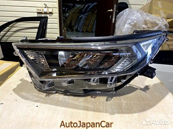 Тойота рав 4 50 Фара