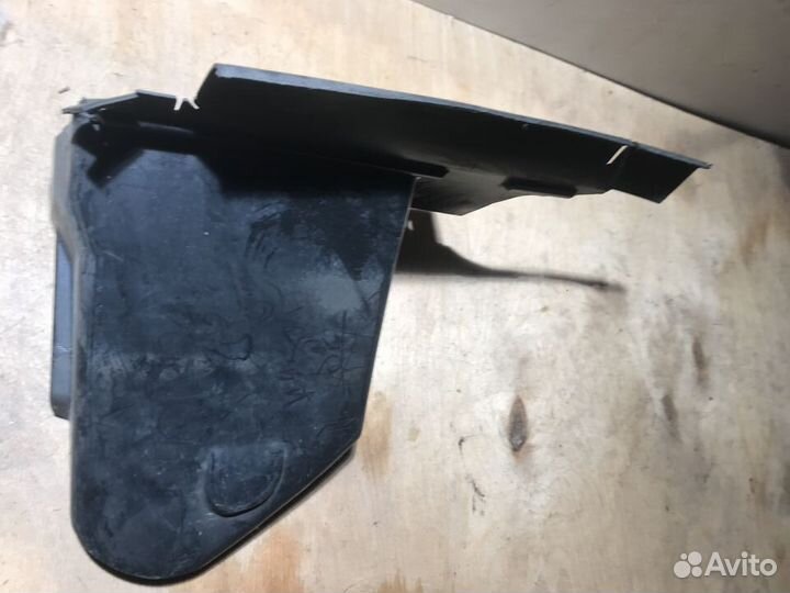 Ford Focus 2 2010 Воздухозаборник радиатора правый