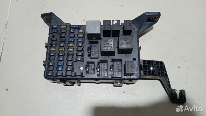Блок предохранителей Ford Mondeo