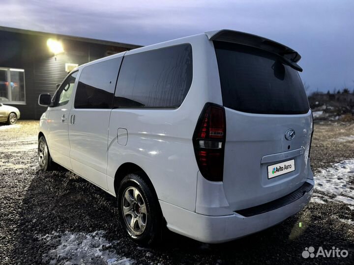 Hyundai Grand Starex 2.5 AT, 2008, 355 000 км