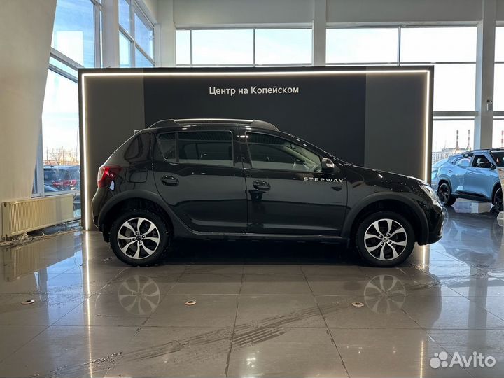 Renault Sandero Stepway 1.6 МТ, 2019, 92 000 км