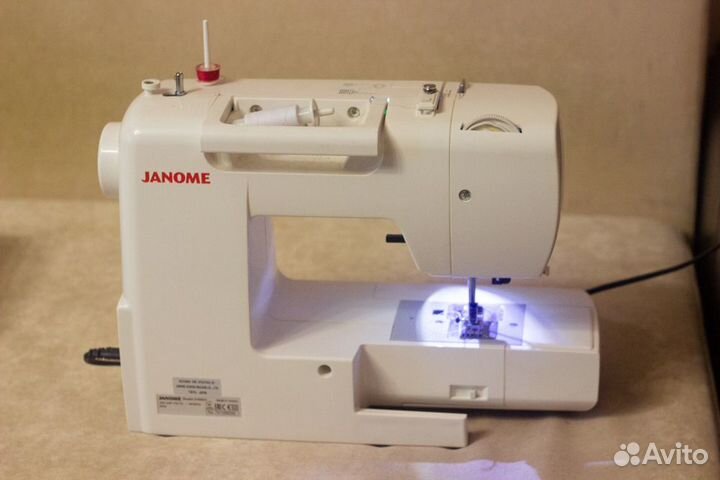 Швейная машина Janome 2160 dc