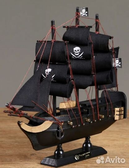 Фигурка корабль