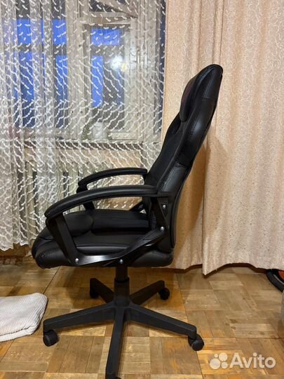 Компьютерное / игровое кресло