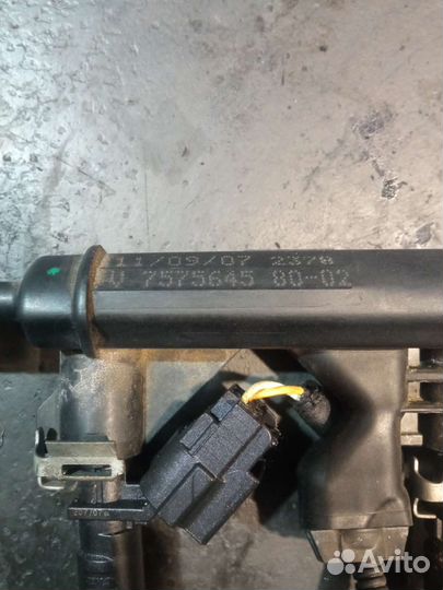 Топливная рампа Peugeot 308 1.6 i