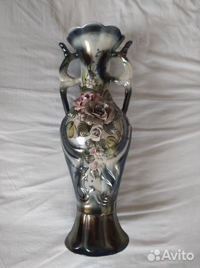 Вазы фарфоровые для цветов