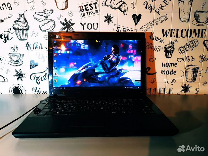 DNS MB40IA - Core i3-2 Gen \ 4 Озу \ 1 Gb видео \