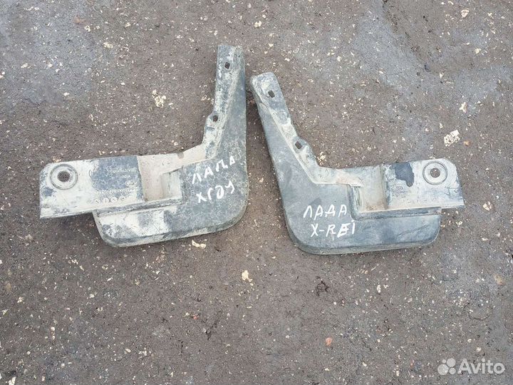 Брызговик передний левый правый ваз x-ray