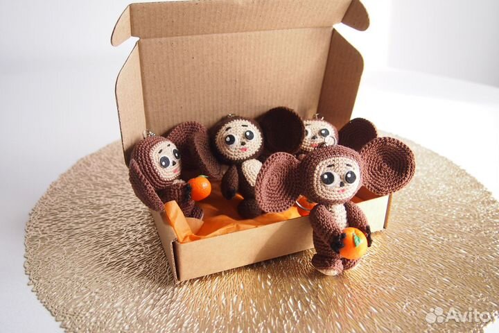 Чебурашка с апельсинами Вязаный брелок игрушка