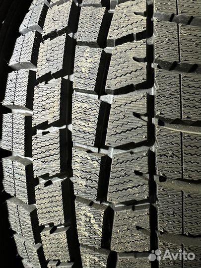 Dunlop Winter Maxx WM01 215/60 R17 96R